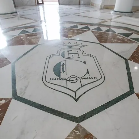 Grand Le Chateau Ξενοδοχείο *