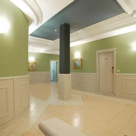 Grand Le Chateau